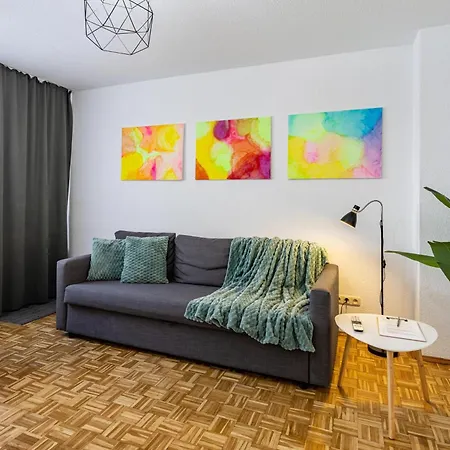 Art - Mit Balkon