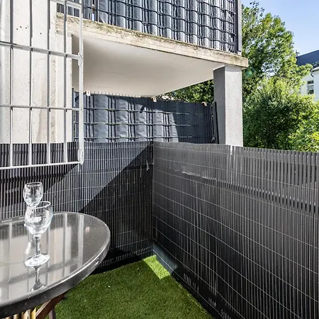 Art - Mit Balkon Apartment *